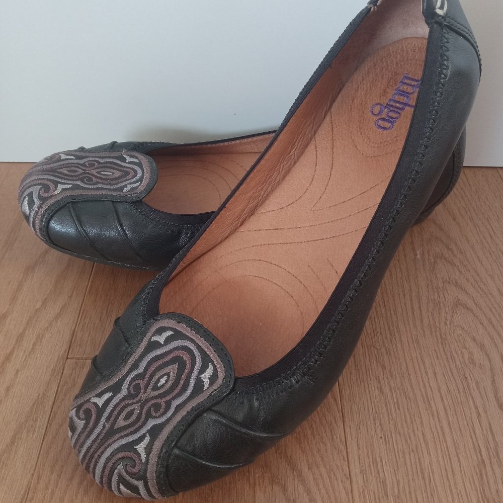 Clarks leather ballerine 6.5